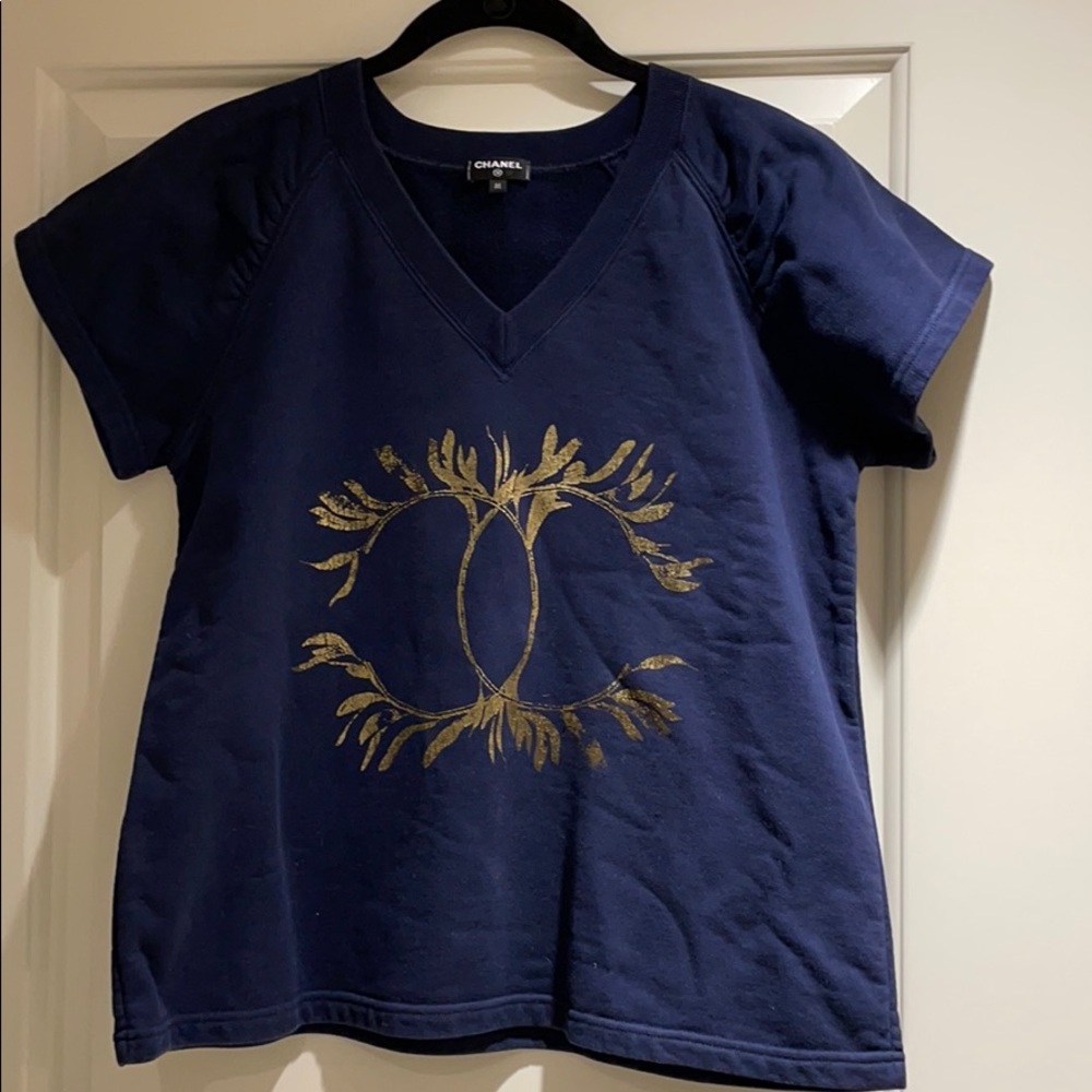 Navy shirt sleeves sweatshirt